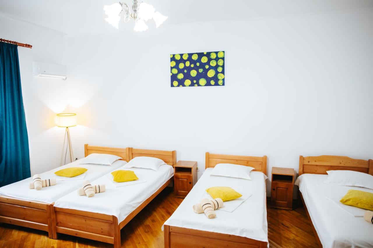 Pensiunea Casa Cristal Тыргу-Жиу Экстерьер фото